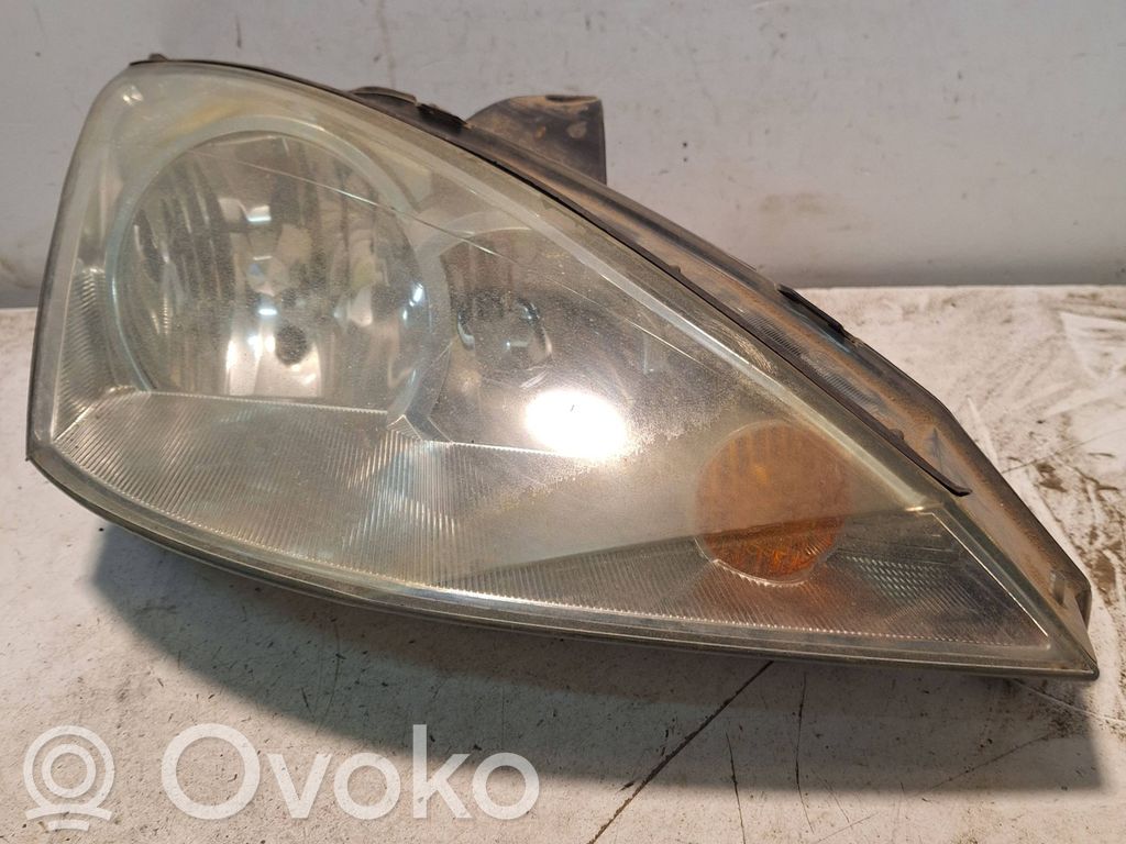 Ford Focus Headlight/headlamp 