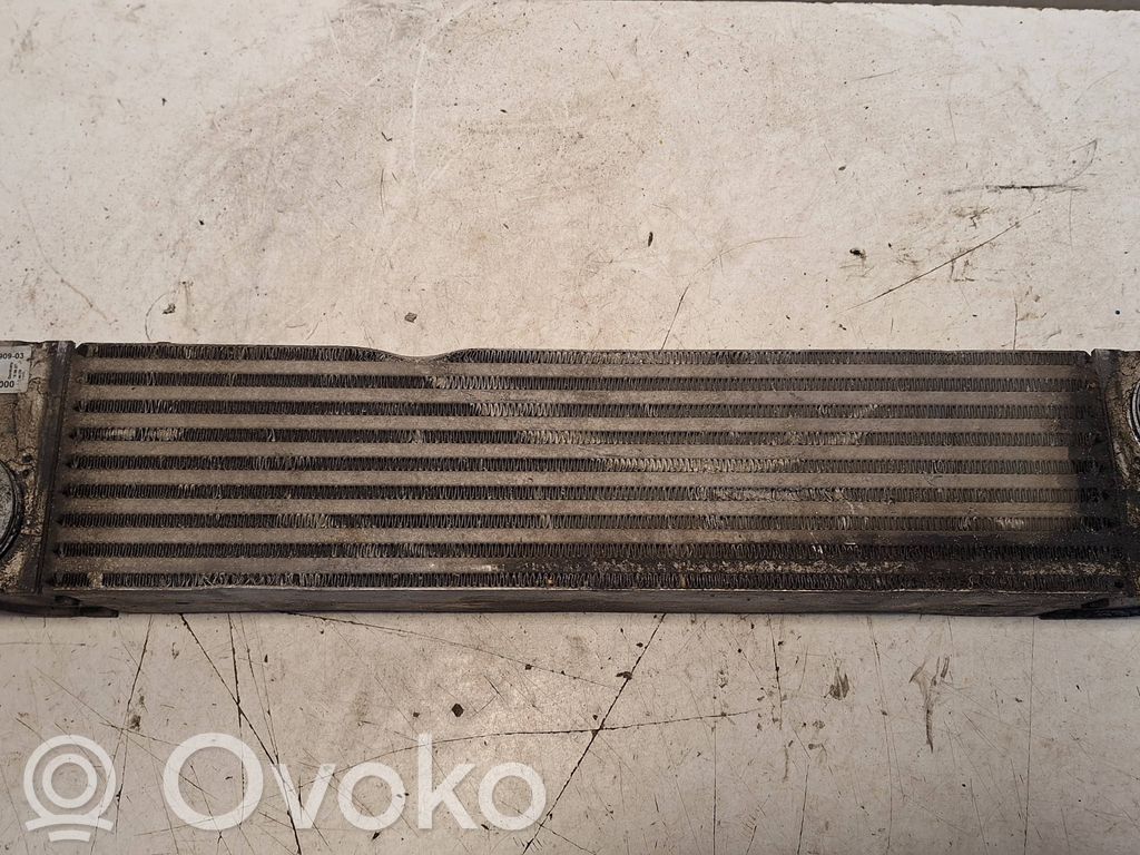 BMW 7 E65 E66 Interkūlerio radiatorius 