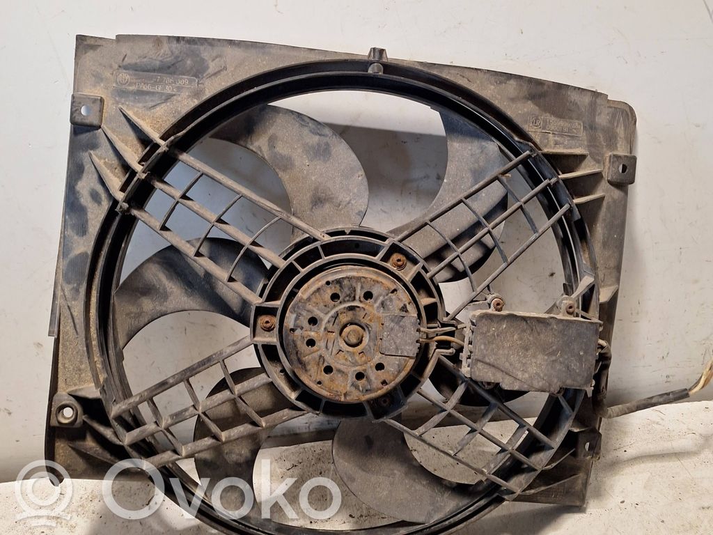 BMW 3 E46 Elektrisks radiatoru ventilators 