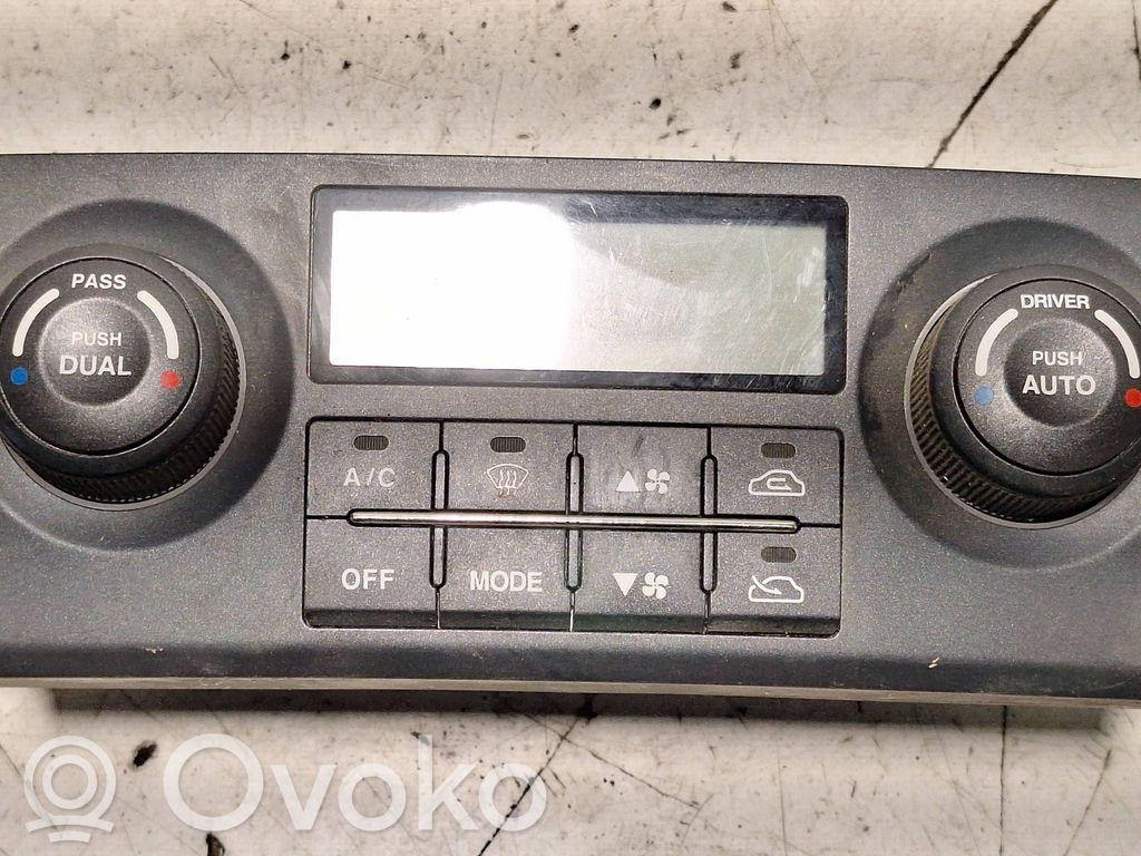 KIA Sorento Climate control unit 