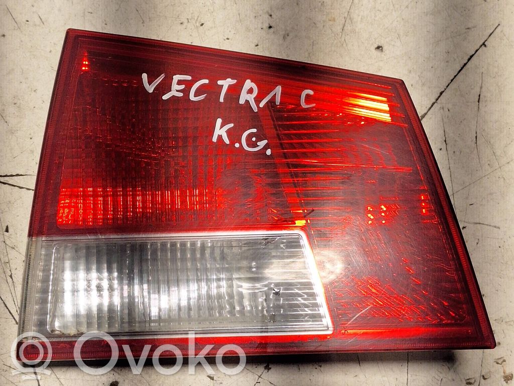 Opel Vectra C Lampy tylnej klapy bagażnika 