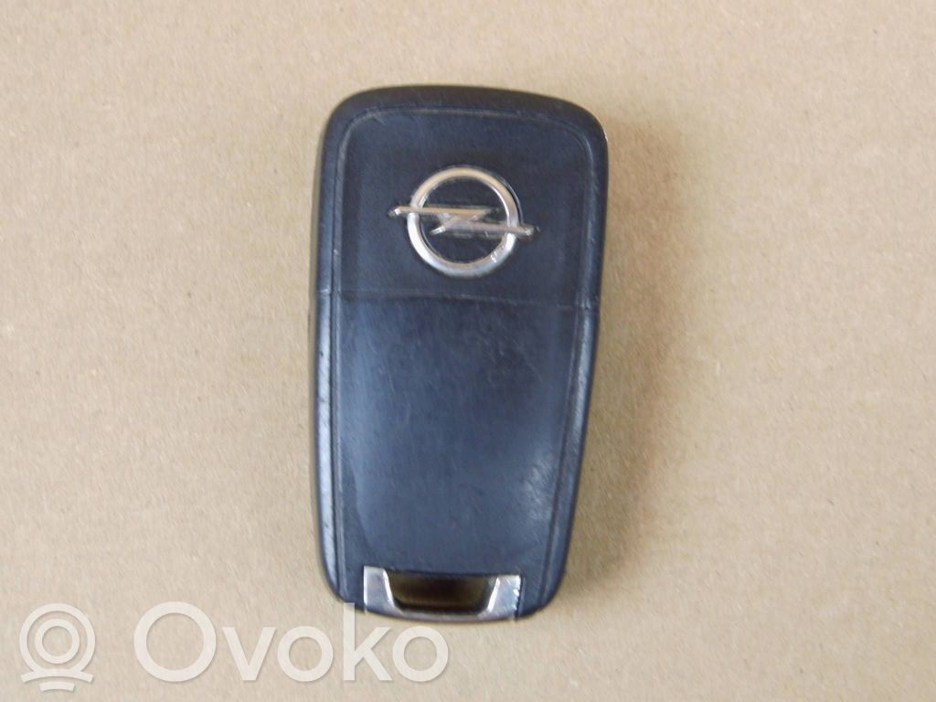 Opel Zafira C Virta-avain/kortti 