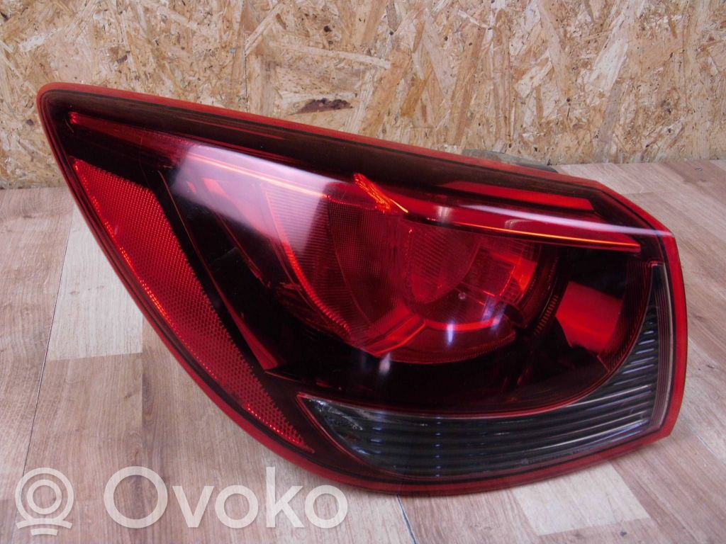 Rear/tail lights   DB5J51160