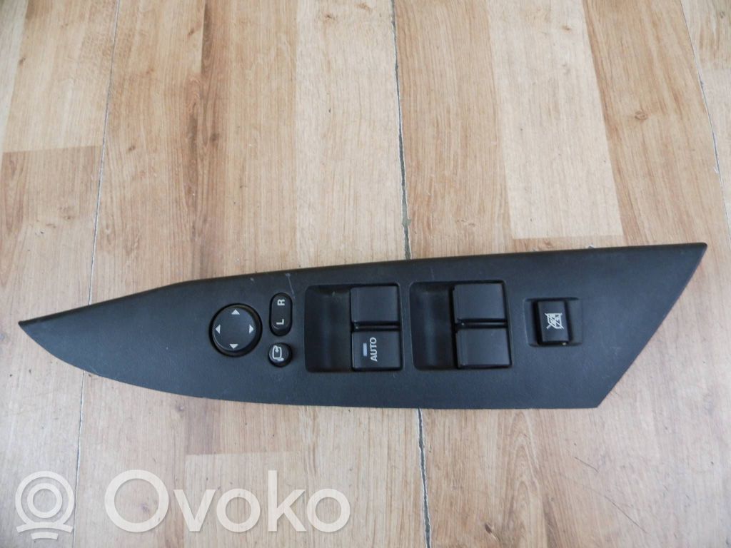 Mazda 3 II Electric window control switch 