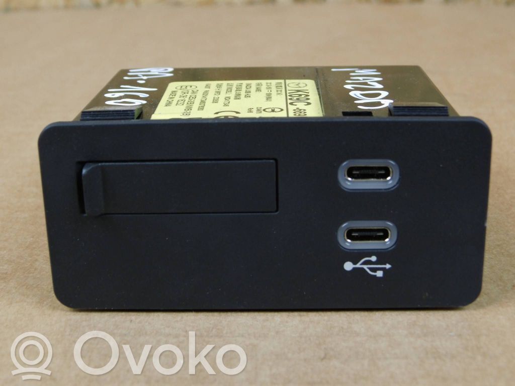 Mazda CX-5 II Enchufe conector USB 