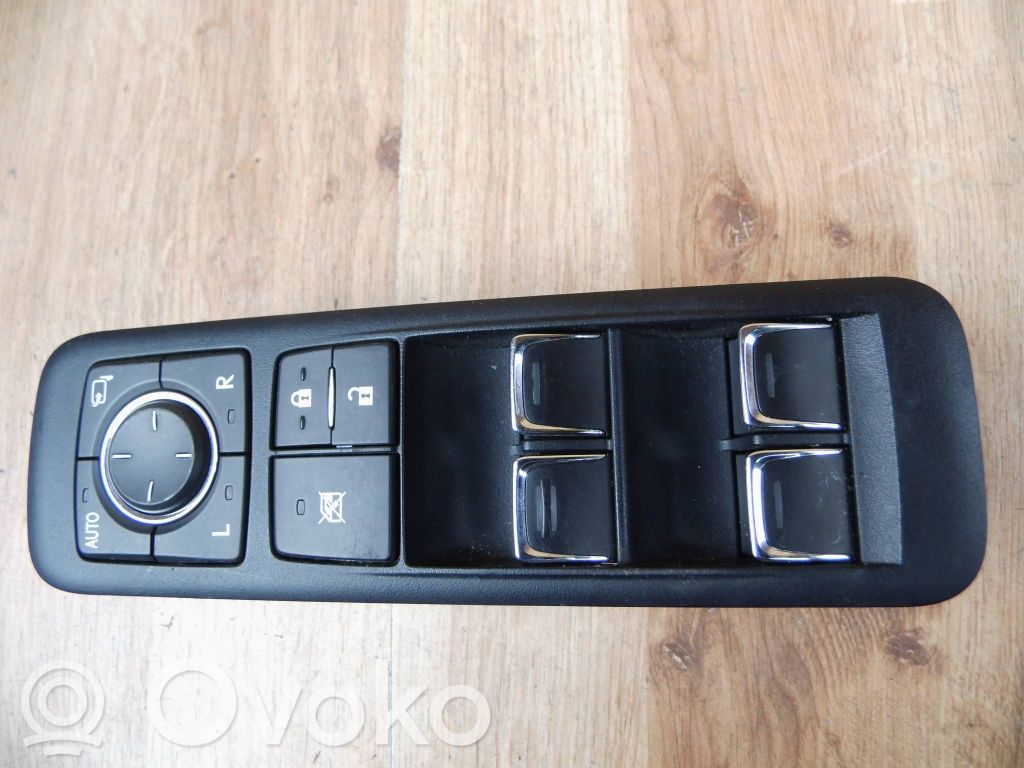 Lexus RX 450H Electric window control switch 