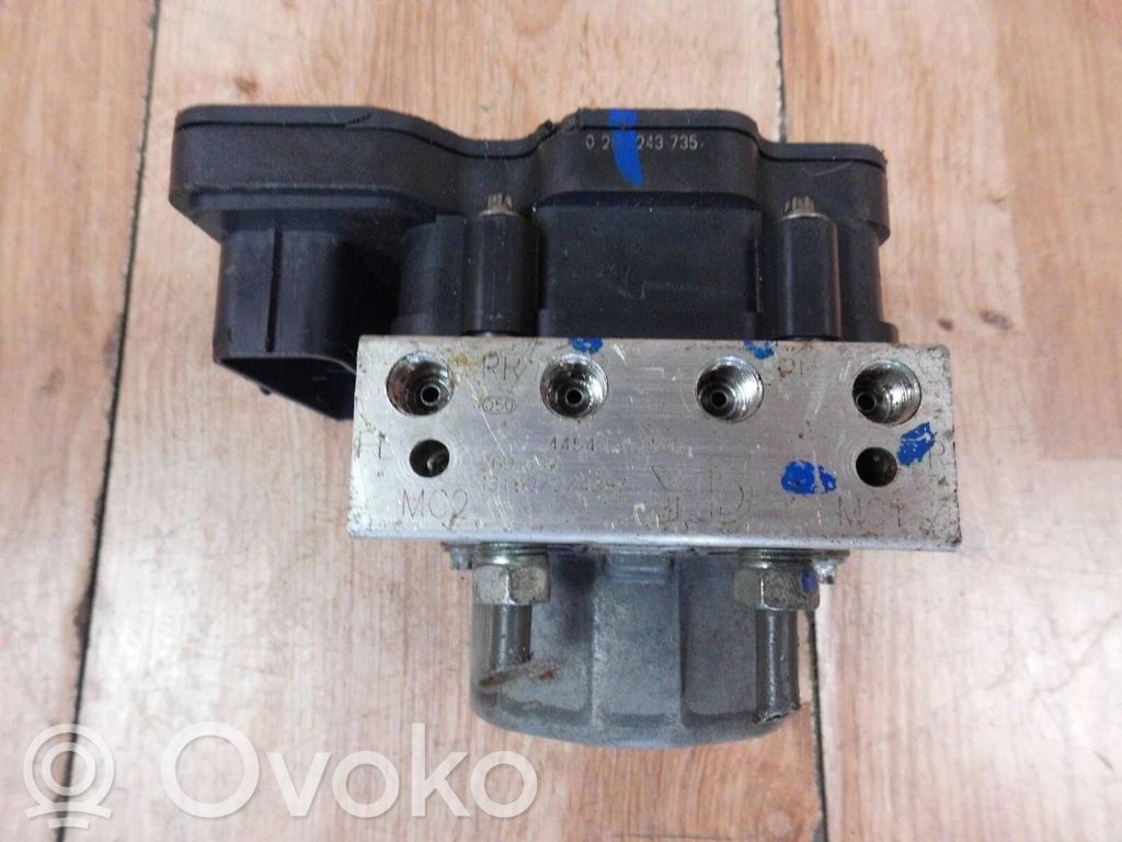 Toyota Corolla E160 E170 Bomba de ABS 