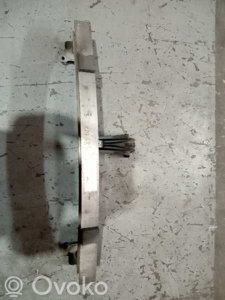 Travesaño del parachoques delantero   100048743