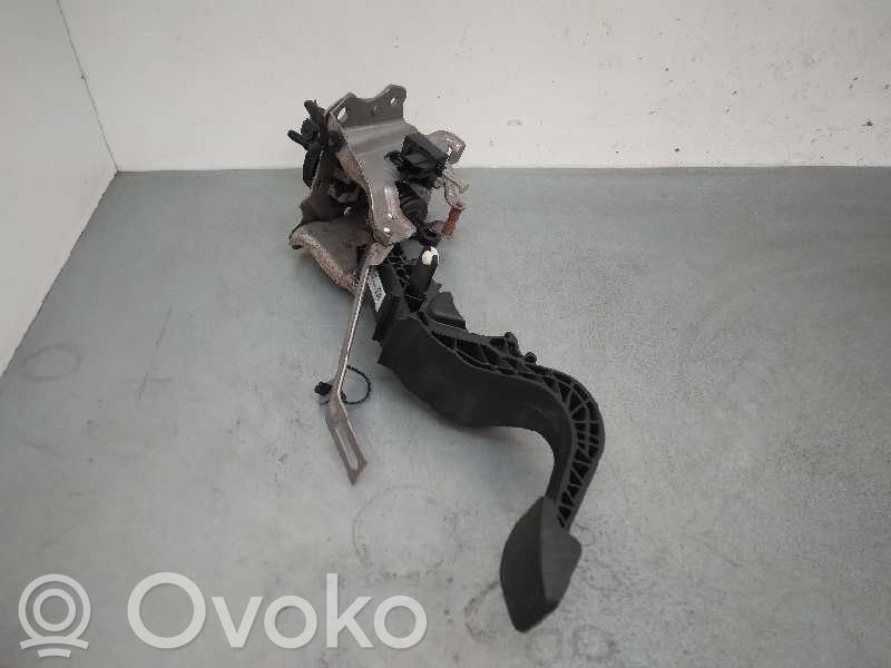 Ford Focus Kytkimen pääsylinteri 