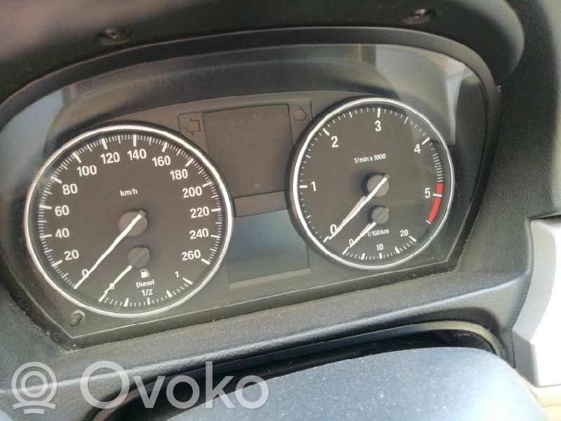 Speedometer (instrument cluster)