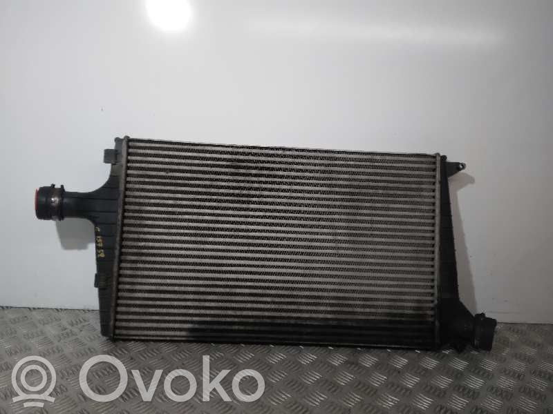 Interkūlerio radiatorius   4B0145805A,66X41CM