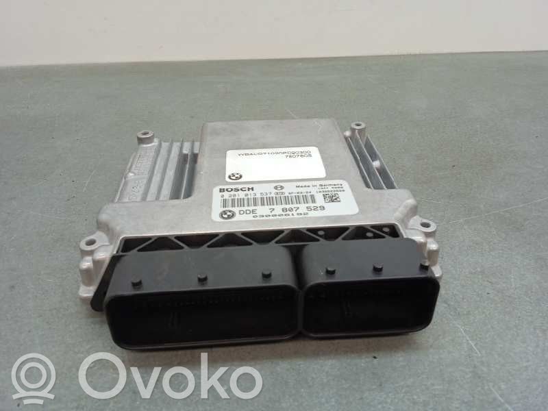 BMW 1 E81 E87 Variklio valdymo blokas 