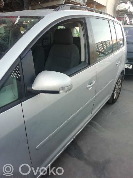 Volkswagen Touran I Puerta delantera 