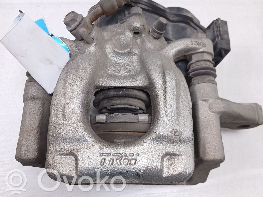 Nissan Qashqai Скоба заднего суппорта 