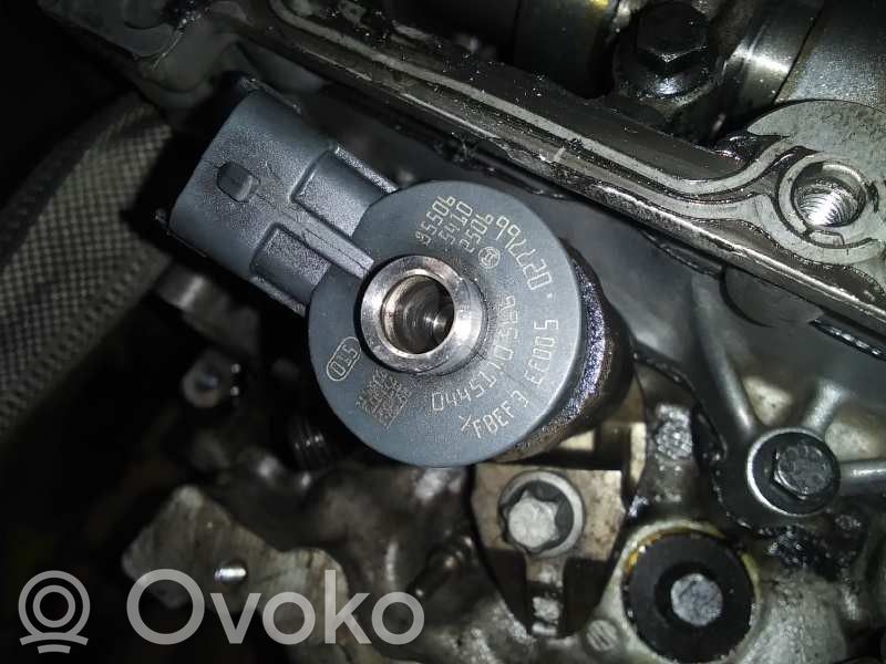 Inyector de combustible   0445110566