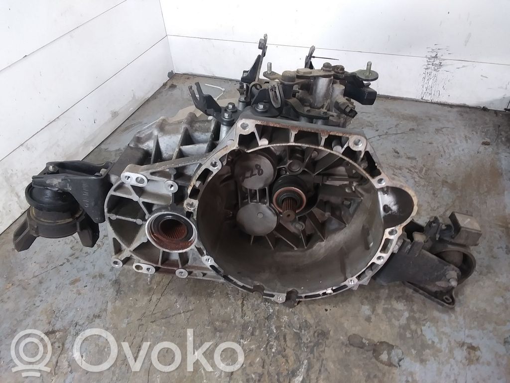 KIA Sorento Cutie viteze manuală cu 5 trepte