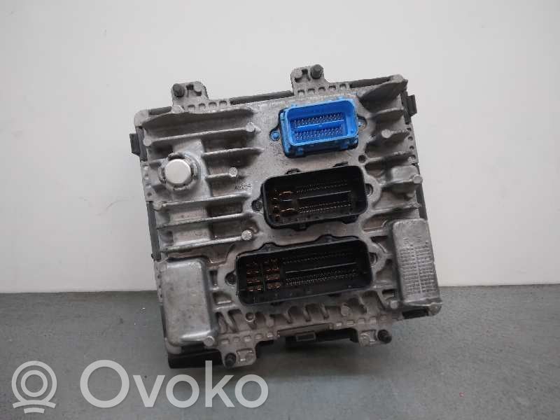 Opel Corsa E Engine control unit/module 