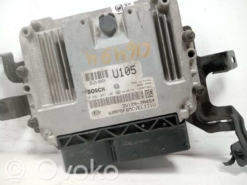 KIA Carens III Engine control unit/module 