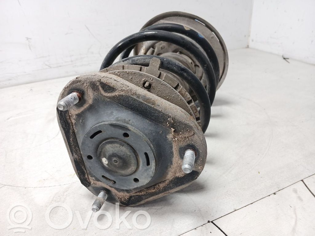 Toyota Auris E180 Etuiskunvaimennin kierrejousella 