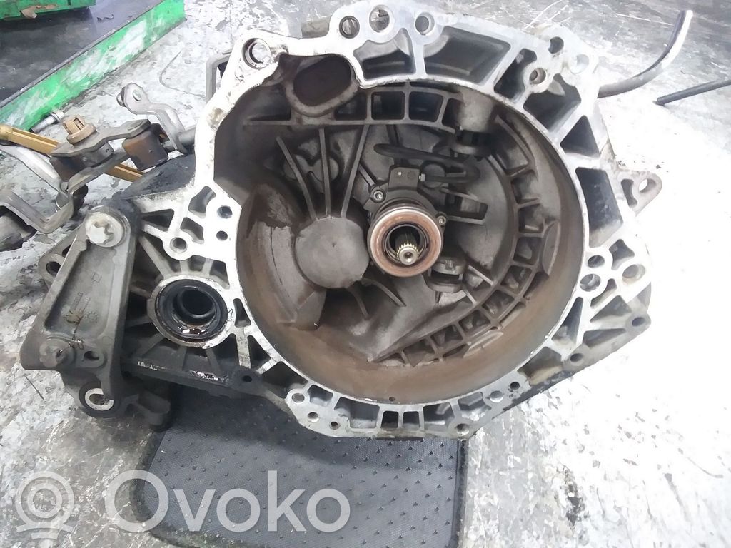 Opel Corsa D 5 Gang Schaltgetriebe 
