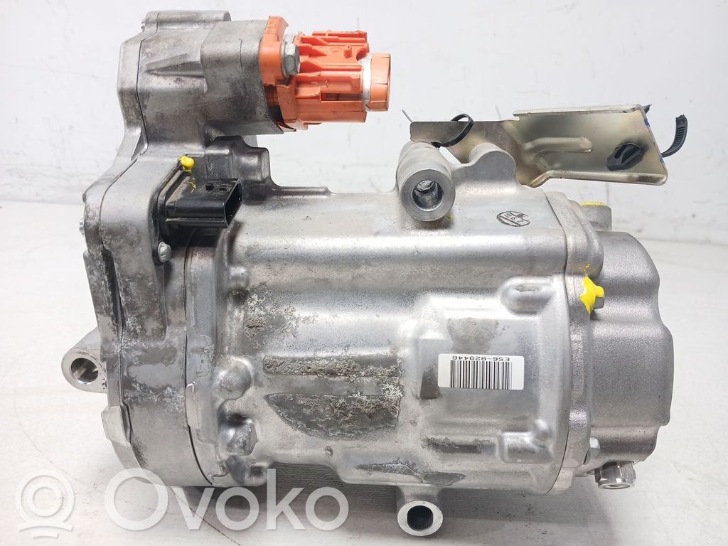 Renault Megane IV Air conditioning (A/C) compressor (pump) 