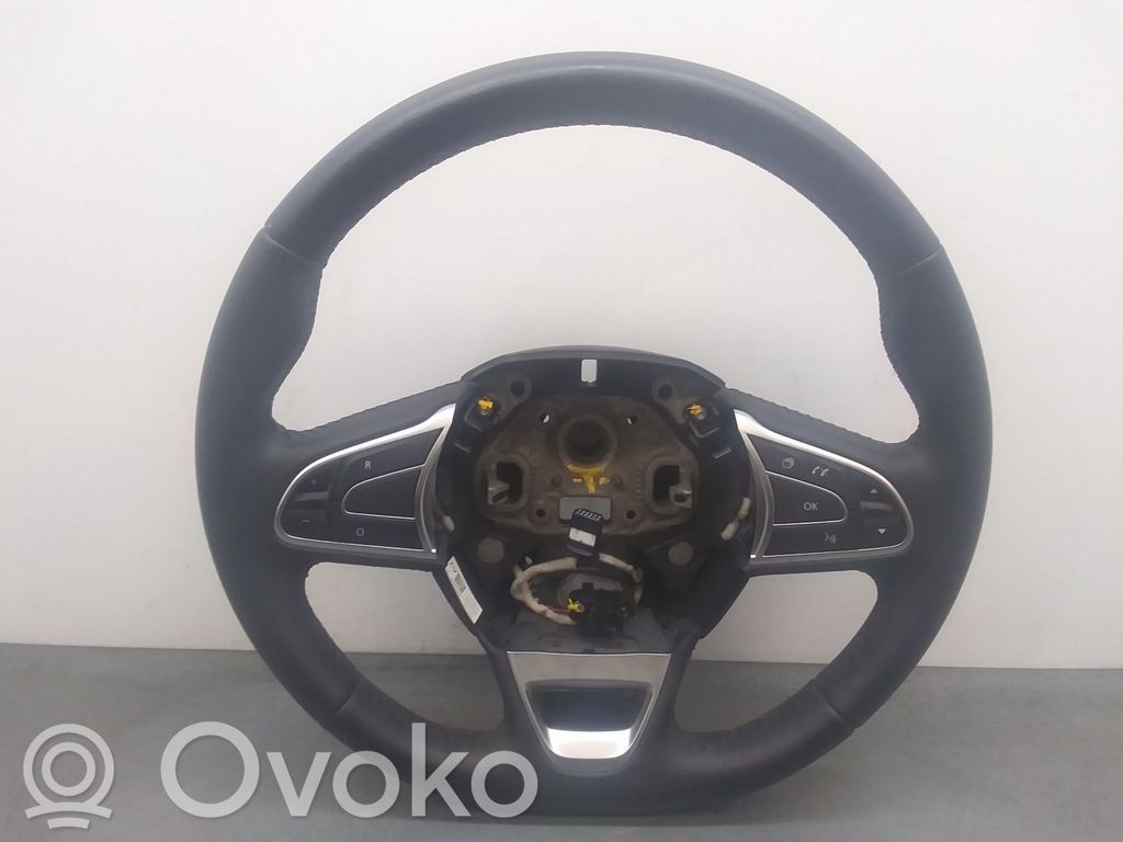 Renault Megane IV Steering wheel 