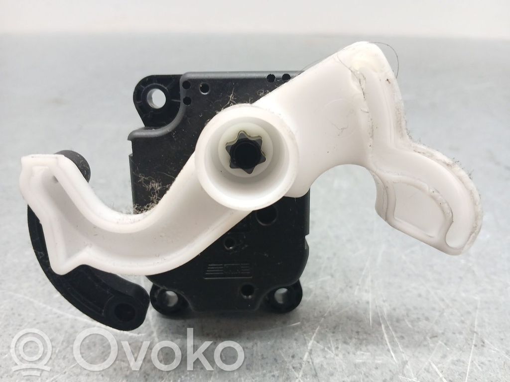 Opel Astra J Commande de chauffage et clim 