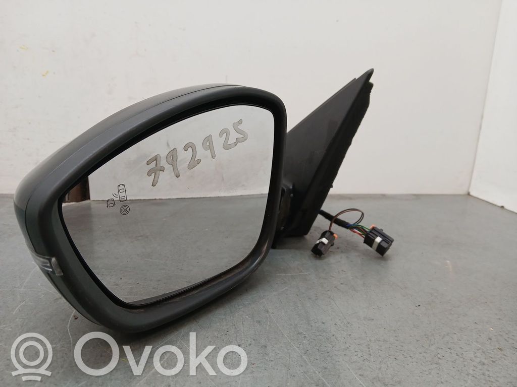 Opel Corsa F Oglindă electrică ușă față 