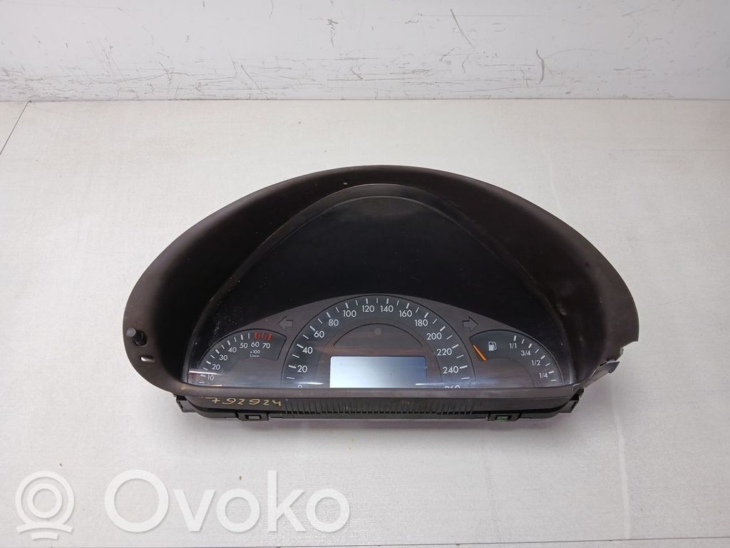 Mercedes-Benz C W203 Nopeusmittari (mittaristo)