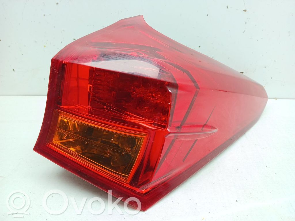Toyota Auris E180 Galinis žibintas kėbule 
