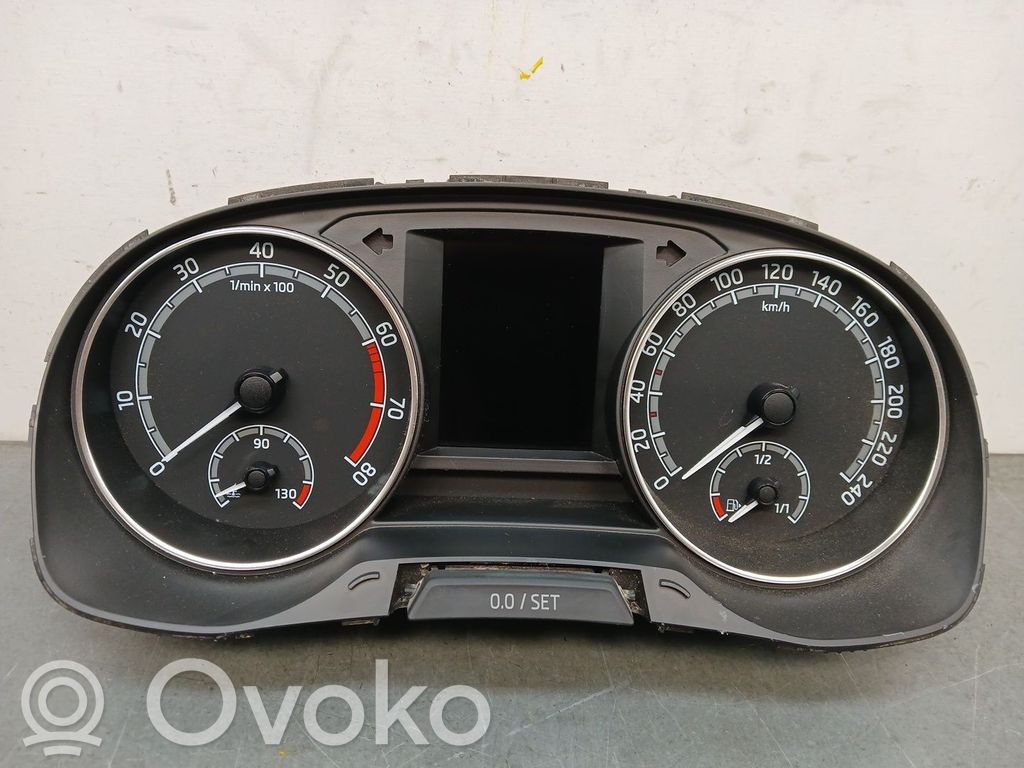 Skoda Fabia Mk3 (NJ) Licznik / Prędkościomierz 