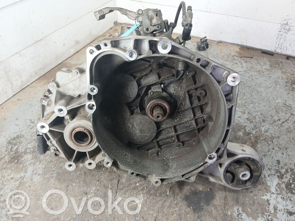 Opel Vectra C Caja de cambios manual de 5 velocidades 