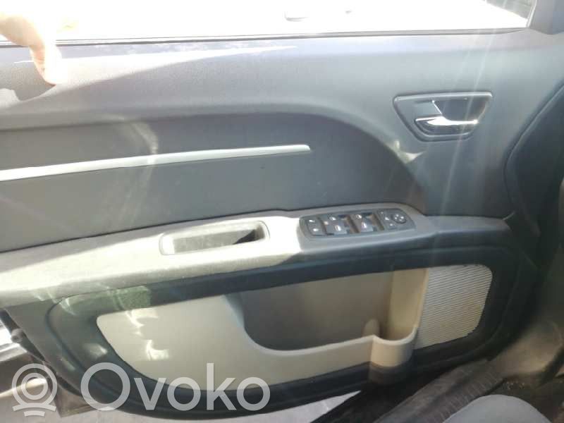Dodge Journey Revestimiento de puerta delantera 