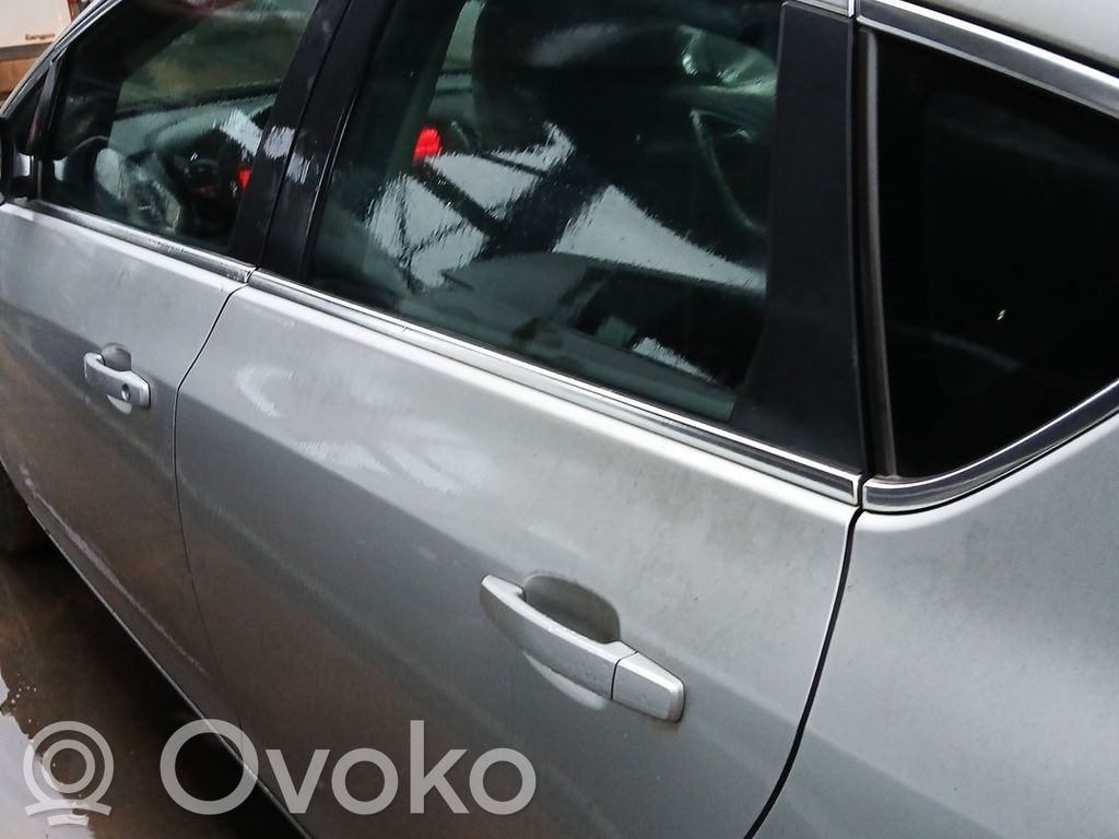 Opel Astra H Puerta trasera 