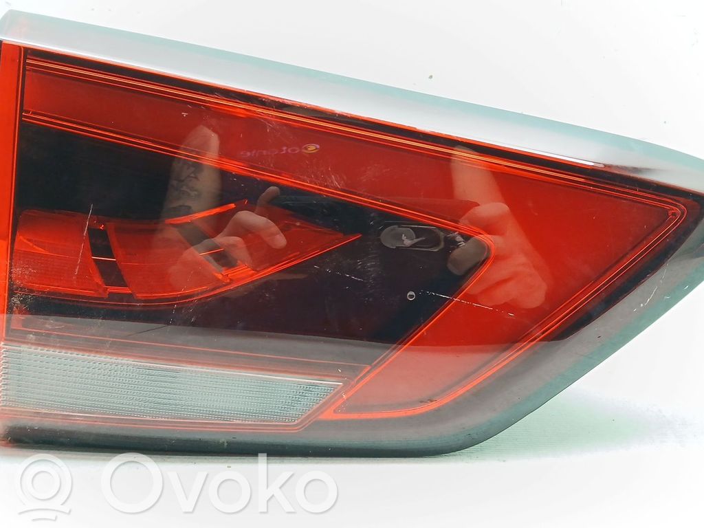 MG ZS Aizmugurējais lukturis virsbūvē 