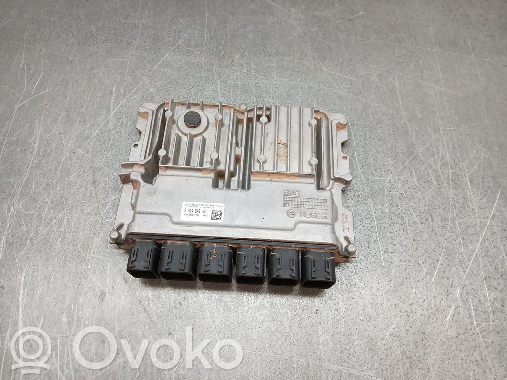 BMW 1 F40 Engine control unit/module 