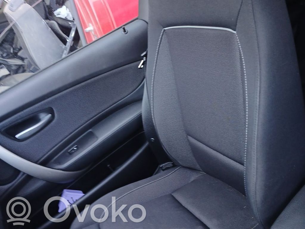 Asiento delantero del pasajero