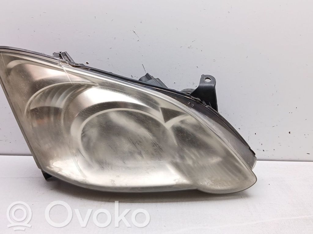 Toyota Corolla Verso E121 Headlight/headlamp 