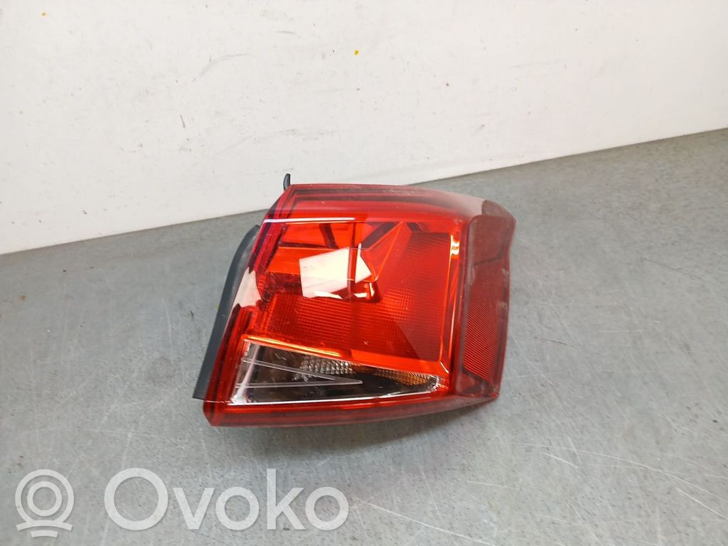 Seat Arona Lampă spate în caroserie 