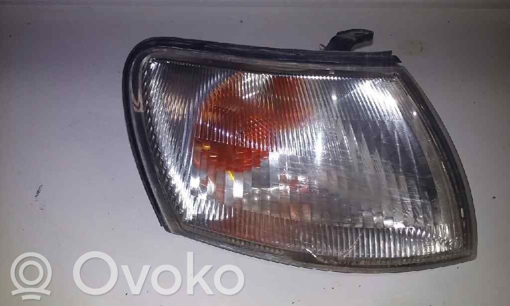 Toyota Carina T190 Priekinis posūkio žibintas 