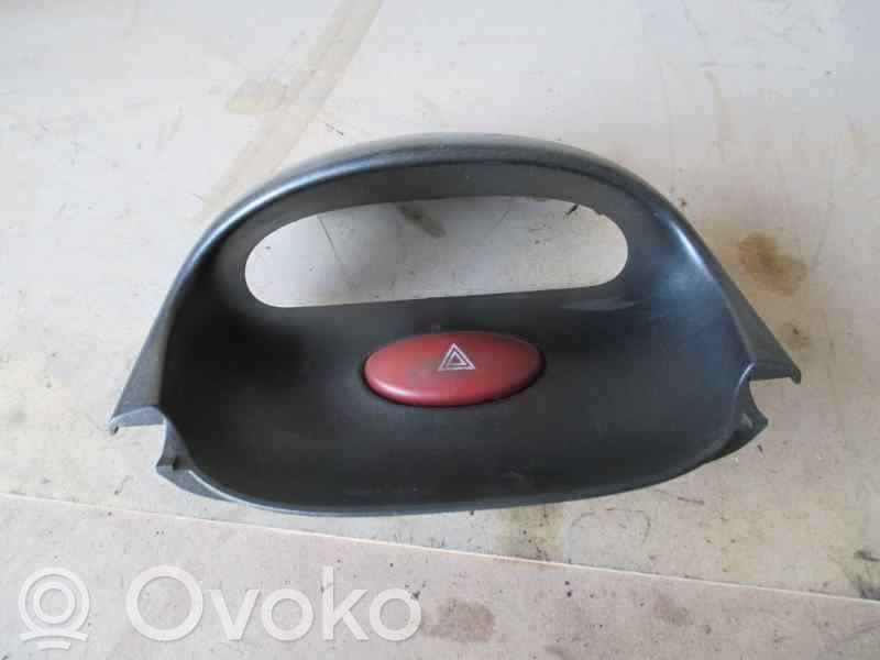 Peugeot 206 Botón interruptor de luz de peligro 
