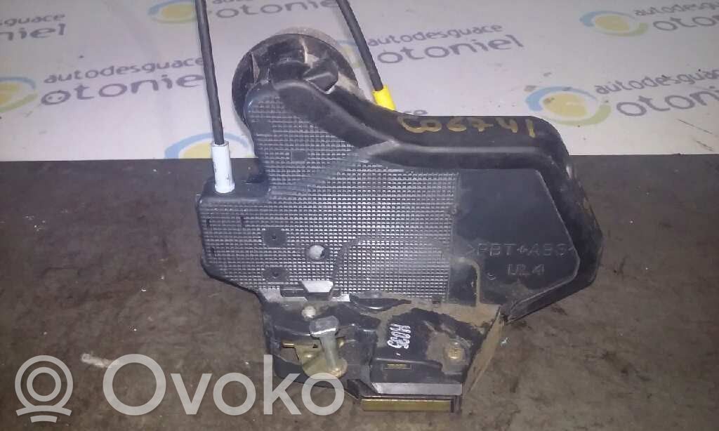 Toyota Corolla Verso E121 Rear door lock 