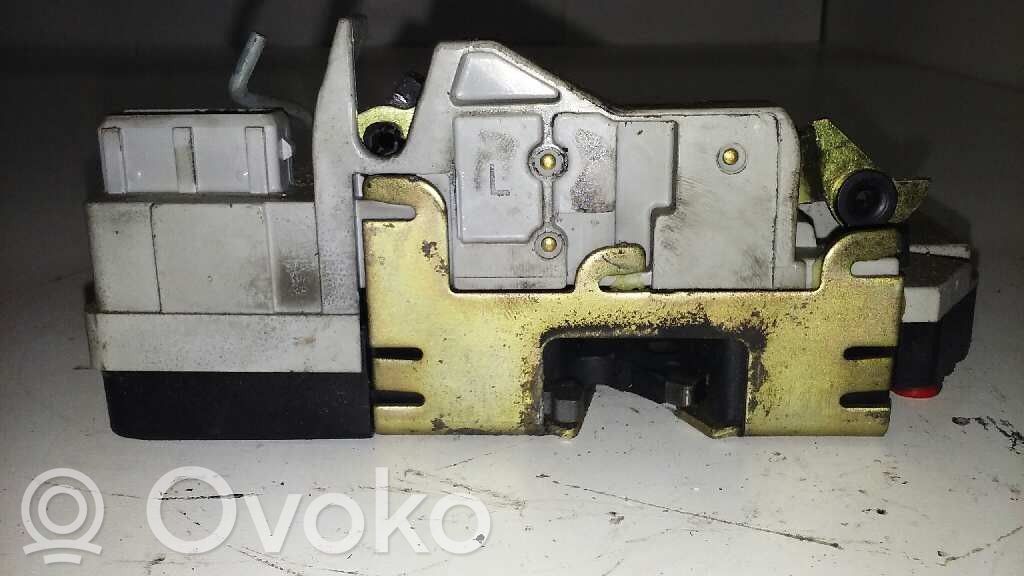 Peugeot 406 Rear door lock 