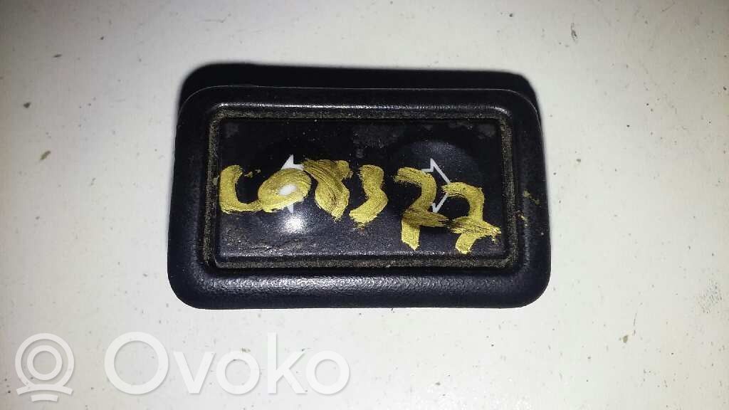 Electric window control switch   1387916