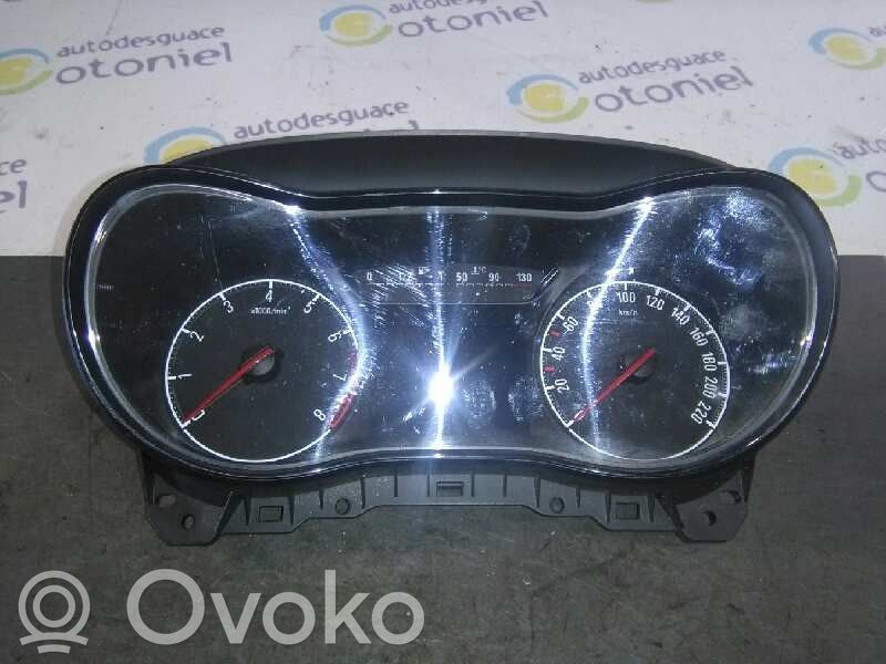 Opel Corsa E Nopeusmittari (mittaristo) 