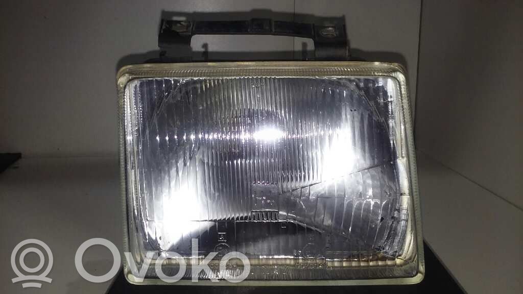 Opel Corsa A Priekinis žibintas 