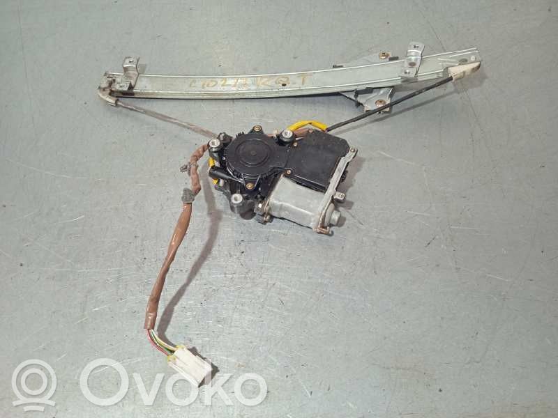 Mitsubishi Space Wagon Rear window lifting mechanism without motor 