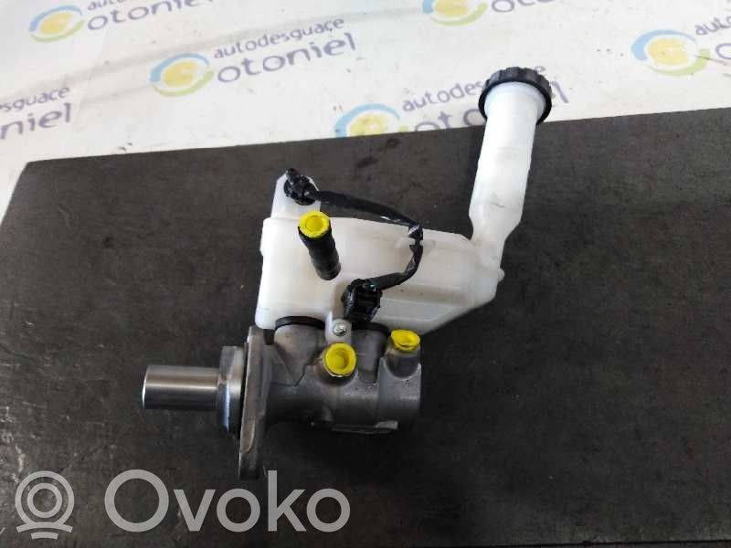 Nissan Juke I F15 Servofreno