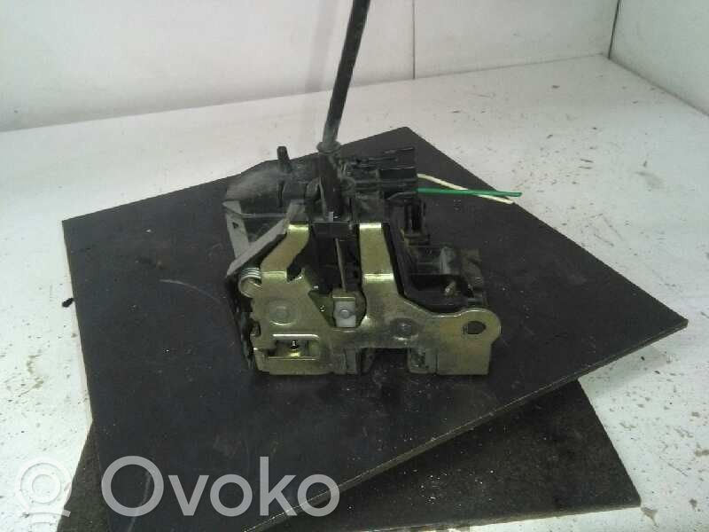 Renault Megane I Front door lock 