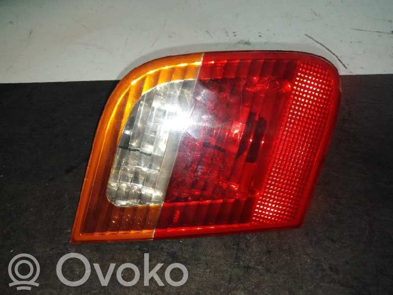 BMW 3 E46 Aizmugurējais lukturis virsbūvē 